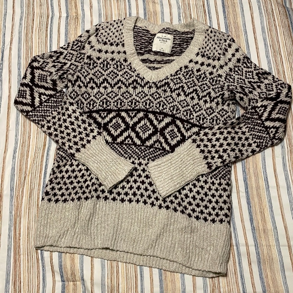 Abercrombie & Fitch Sweater